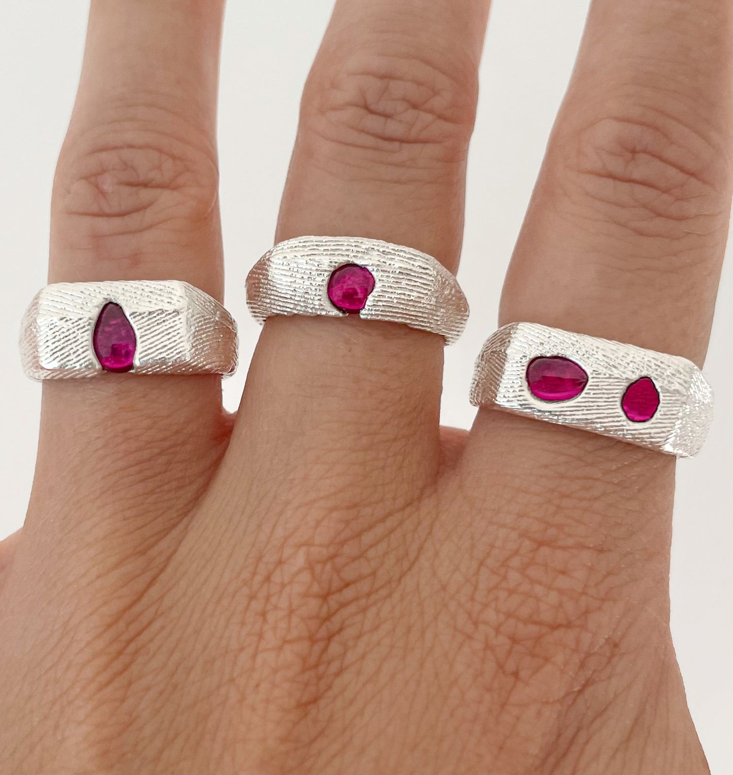 RUBY SPHERE CABOCHON OVAL SIGNET RING